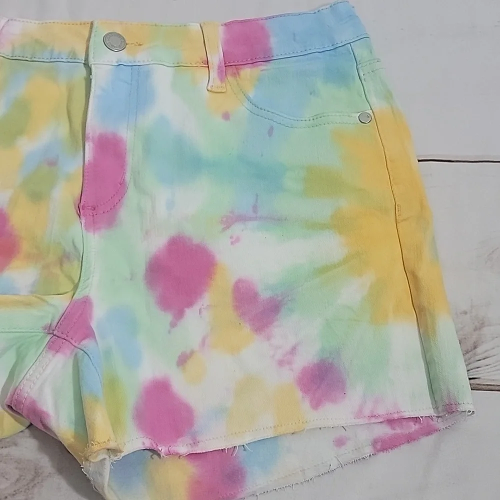 JUDY Blue Pastel Tie Dye Cutoff Shorts size Large Raw Hem Frayed